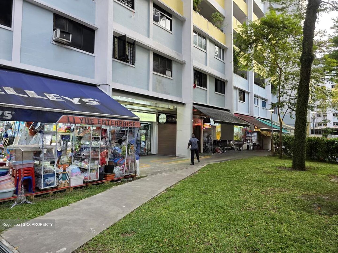 Owen Road (D8), Retail #518510861